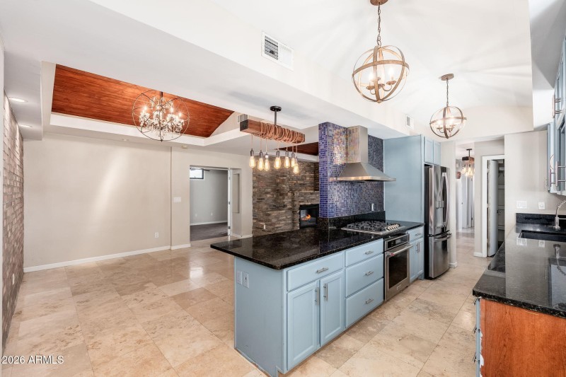 3002 E Glenrosa Ave, 01-15 - 06