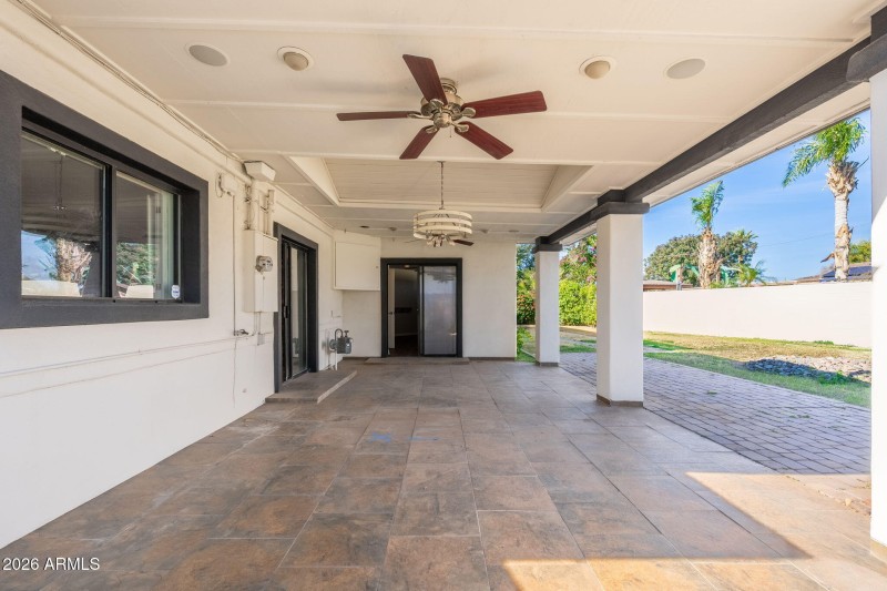 3002 E Glenrosa Ave, 01-15 - 16