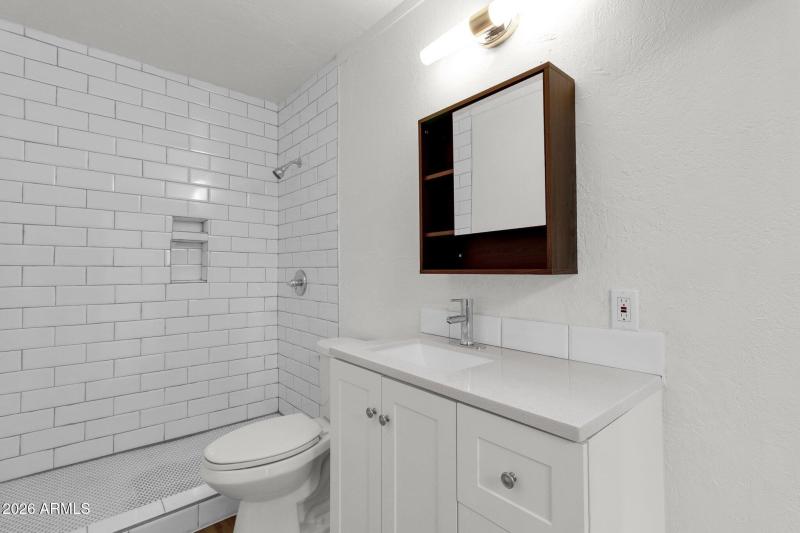 10-web-or-mls-2334-w-morten-ave