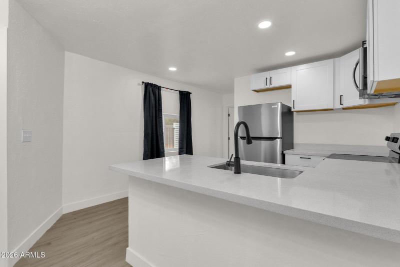 50-web-or-mls-2334-w-morten-ave