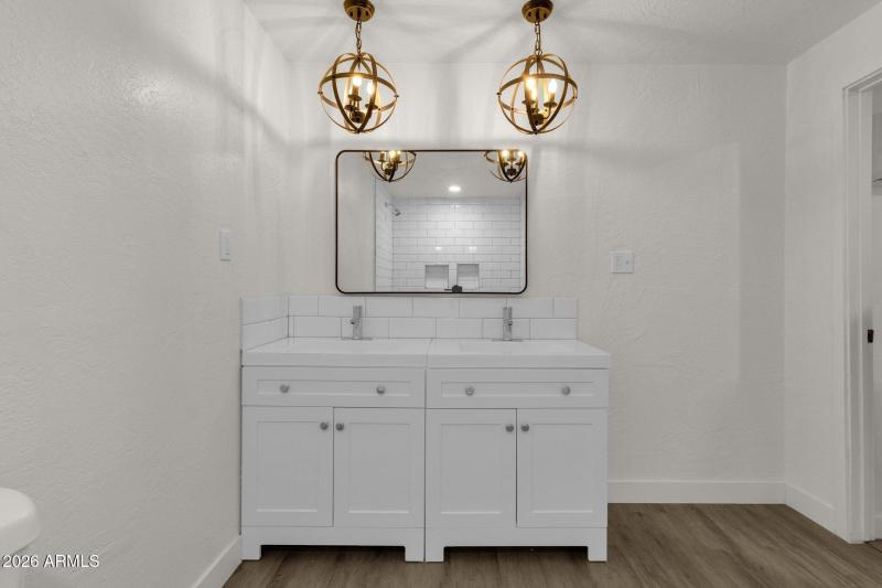 37-web-or-mls-2334-w-morten-ave