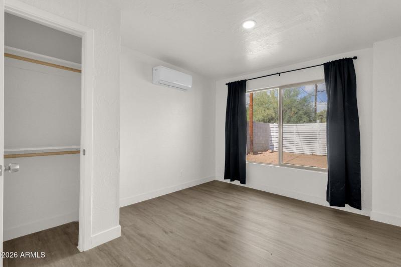 38-web-or-mls-2334-w-morten-ave