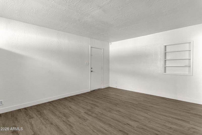 28-web-or-mls-2334-w-morten-ave