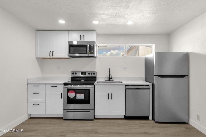 32-web-or-mls-2334-w-morten-ave