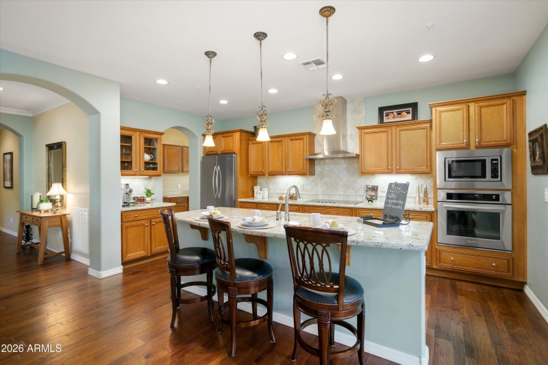 PREMIUM STAGGERED CABINETS WITH