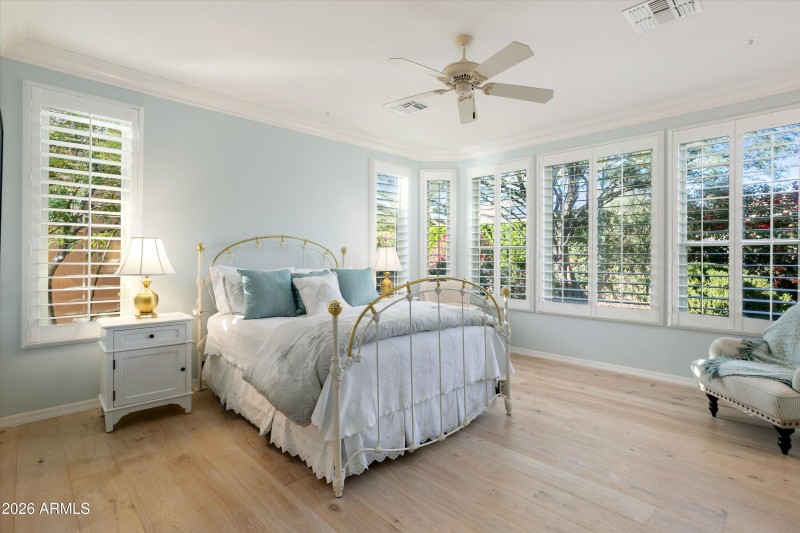 LARGE BEDROOM IN PRIMARY SUITE.