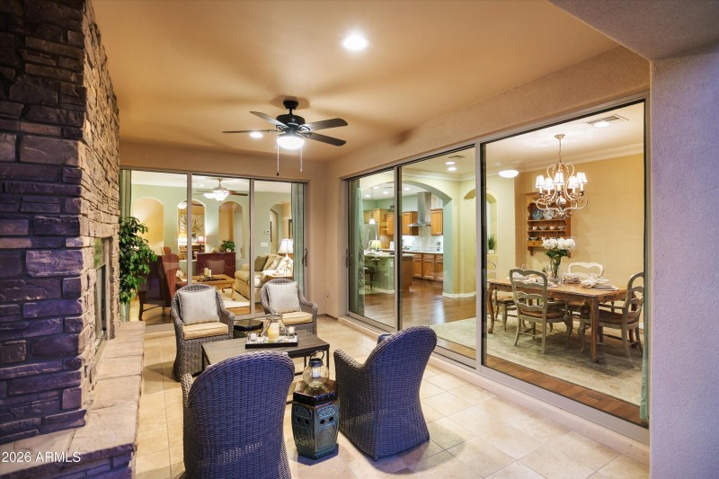 IDEAL FOR ENTERTAINING