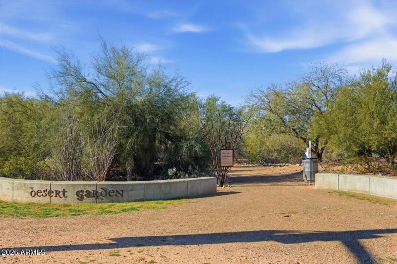 24-10571_E_Mission_Ln_37