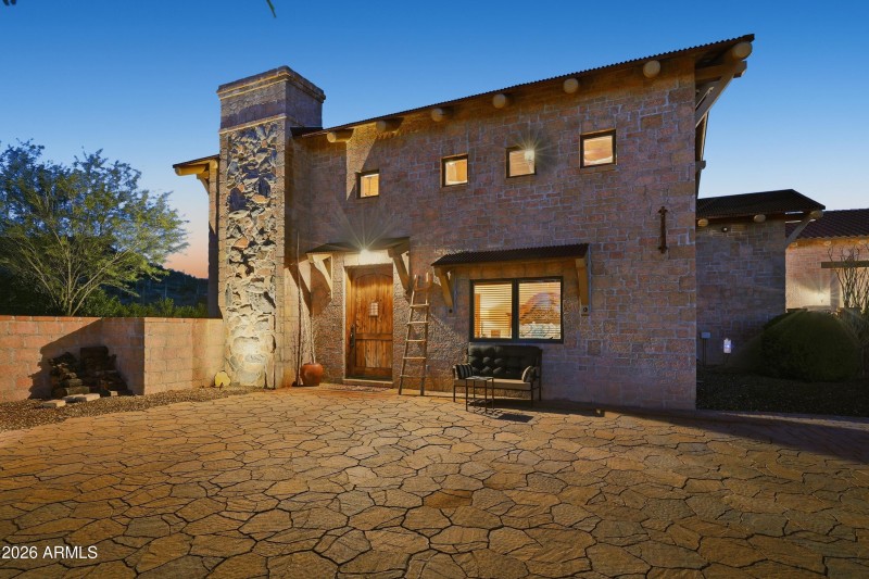 1617 Sq Ft Guest House