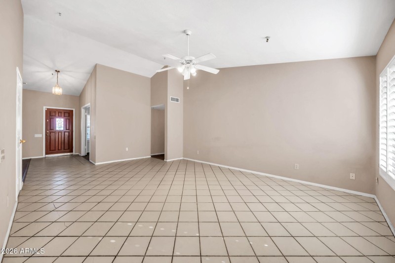 9007 E Voltaire Dr-5