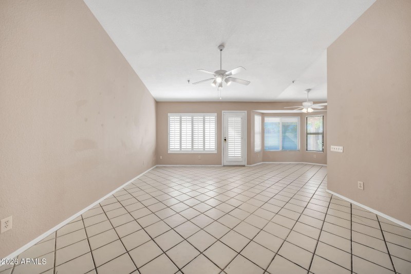 9007 E Voltaire Dr-7