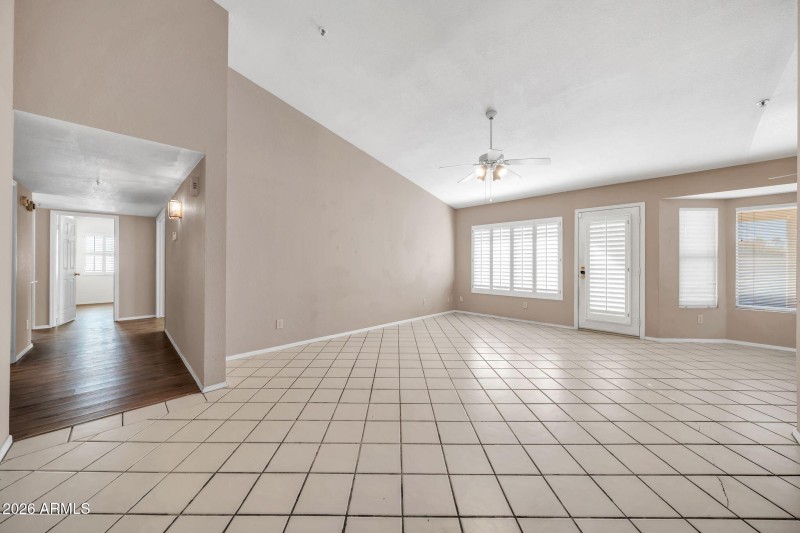 9007 E Voltaire Dr-8