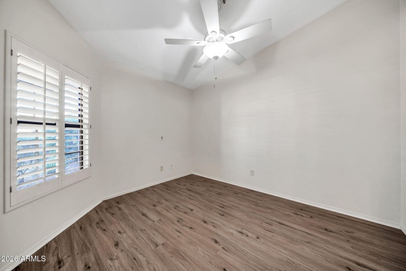 9007 E Voltaire Dr-33