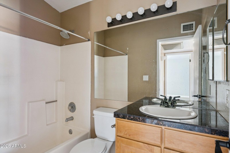 23-web-or-mls-1417-n-dana-st