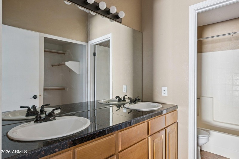 19-web-or-mls-1417-n-dana-st