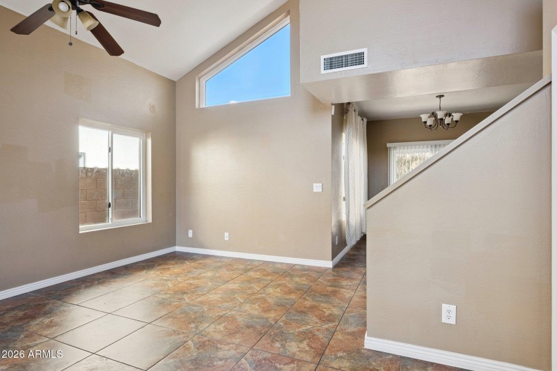 5-web-or-mls-1417-n-dana-st
