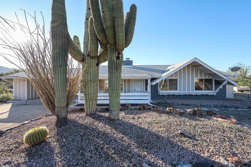 HouseFrontSaguaro(4)