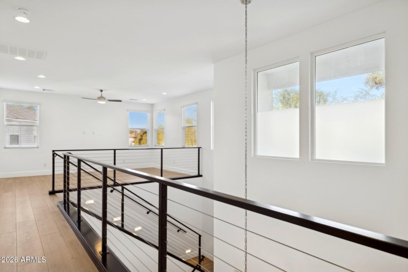 30-web-or-mls-3814-e-crittenden-ln