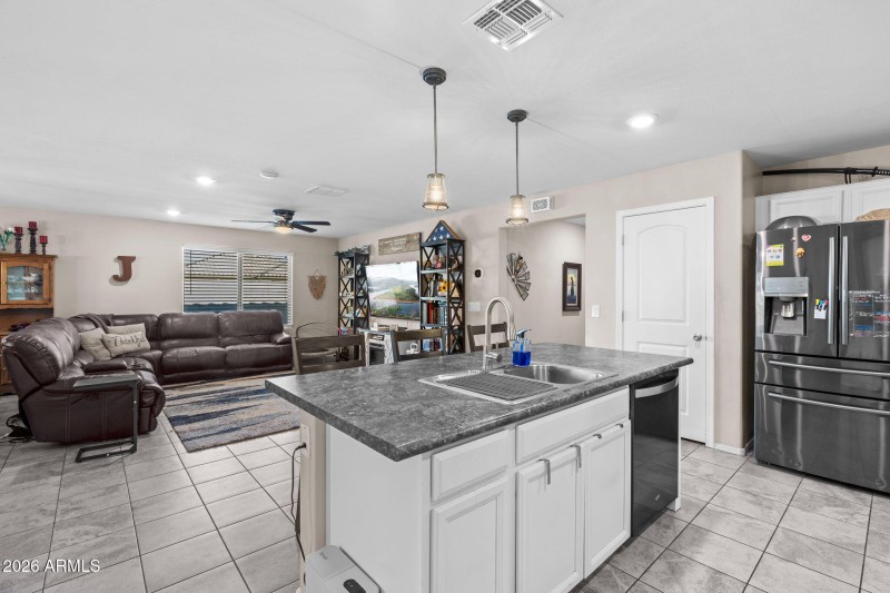 27240 172nd Ave Surprise - 303