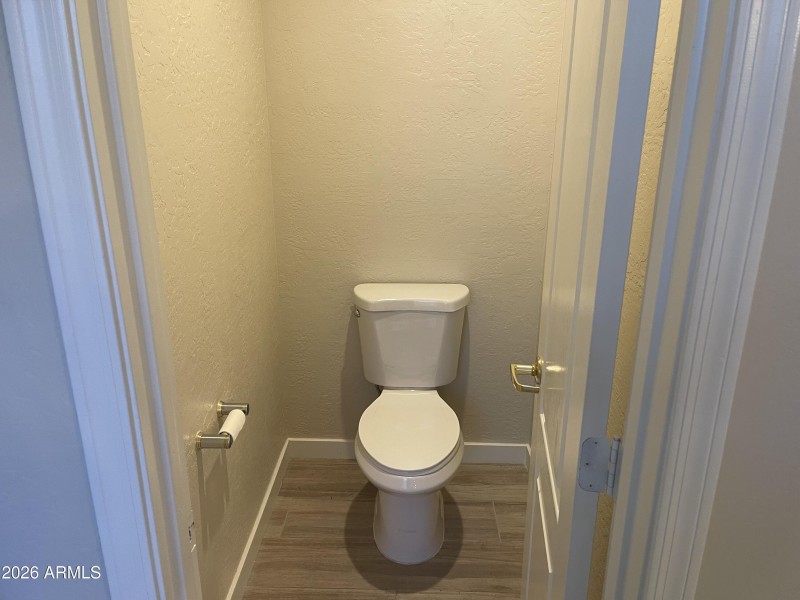 12 master watercloset