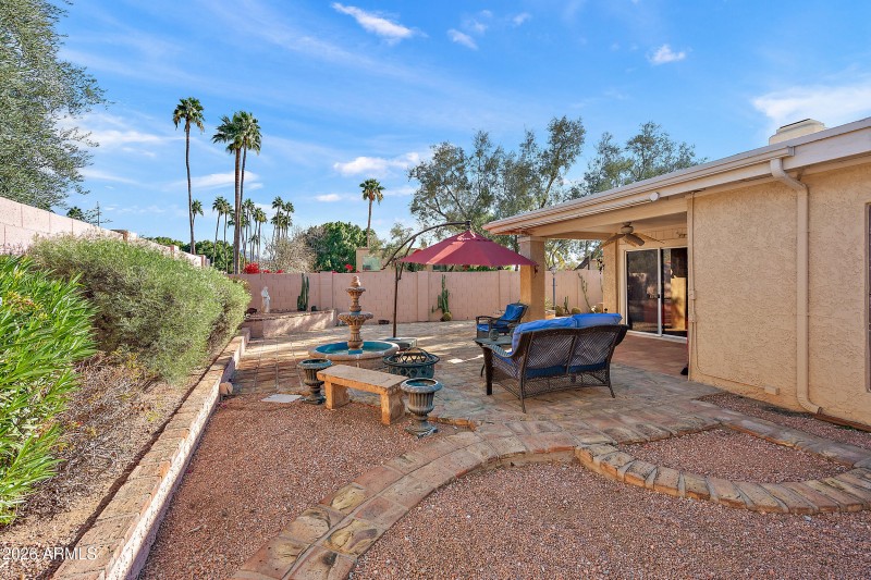Patio w/ Mountain View