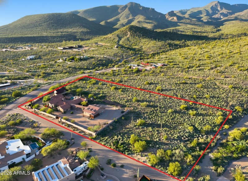 Lot line is estimated