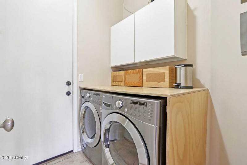 19-web-or-mls-N 15th Ave-S0701-019