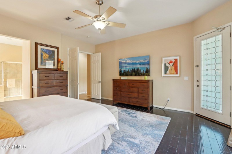 22-web-or-mls-N 15th Ave-S0701-022