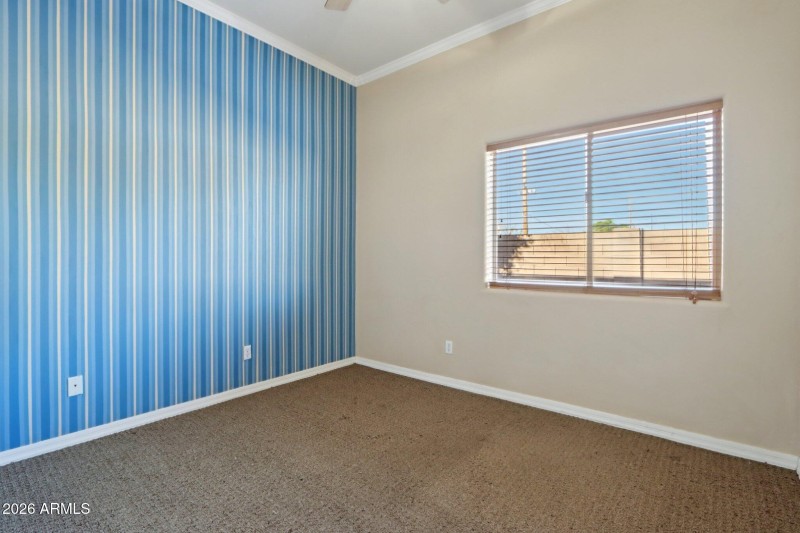 28-web-or-mls-N 15th Ave-S0701-028