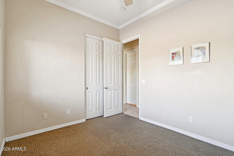 29-web-or-mls-N 15th Ave-S0701-029