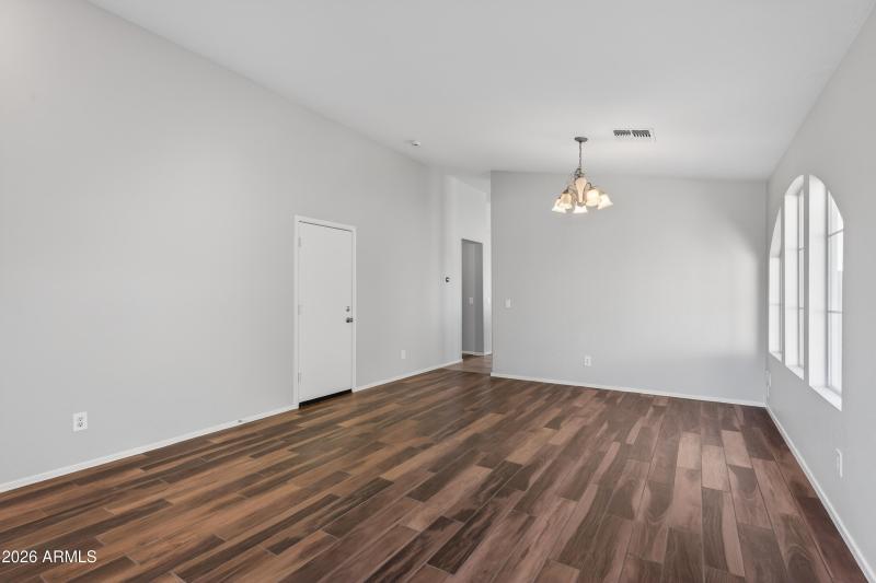 Living Dinig Vaulted