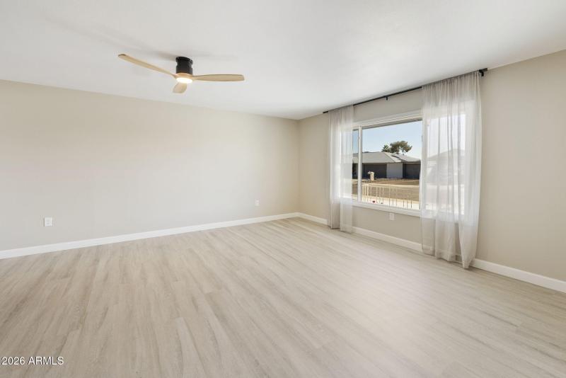 13-web-or-mls-_TM_0197