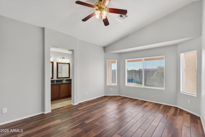 Vaulted Ceiling Master