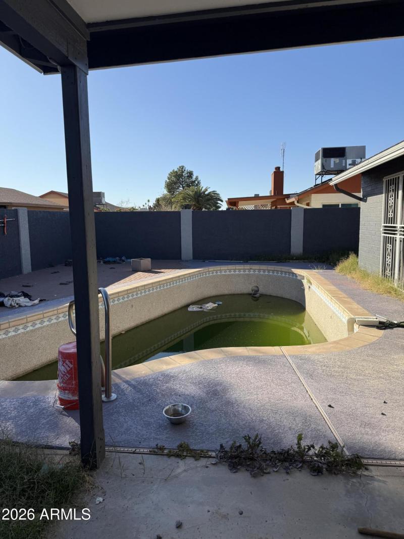 7301 W Sweetwater Ave