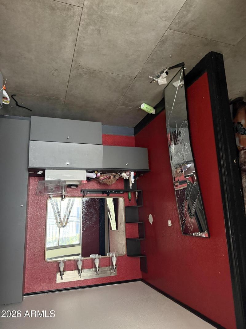 7301 W Sweetwater Ave