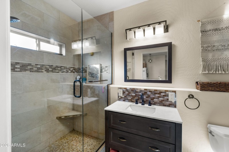 Lower level 3/4 bath