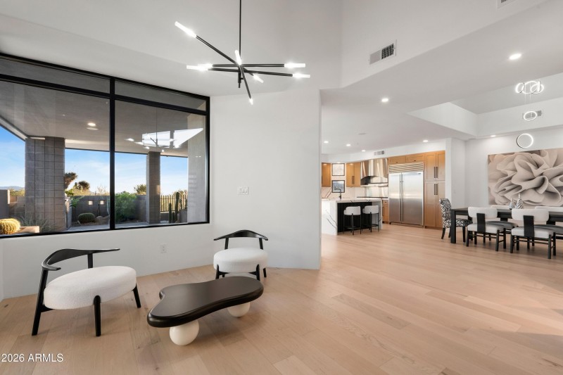 008_One Level Living