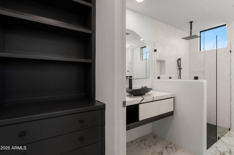 026_Guest Ensuite Luxury Bath