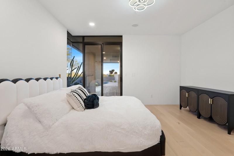 029_Ensuite #3 Patio Access