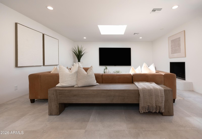 Spacious Family Room w/Gas Fireplace