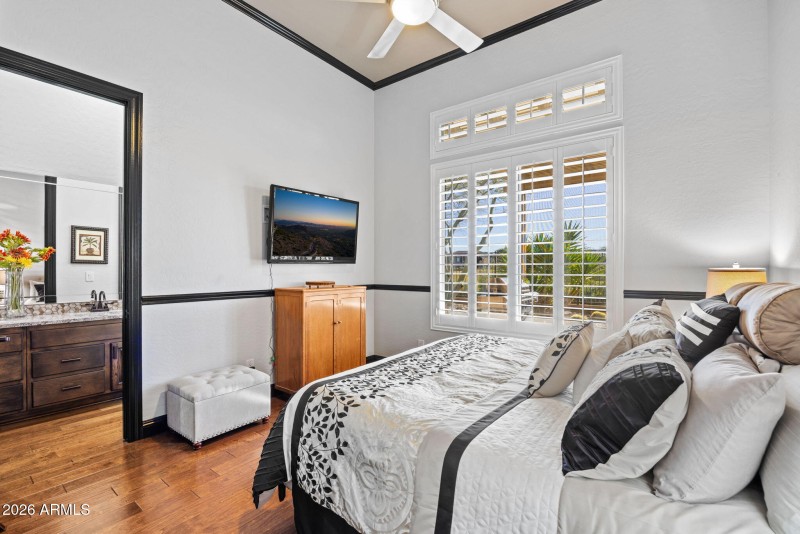 42105 N GOLF CREST Road