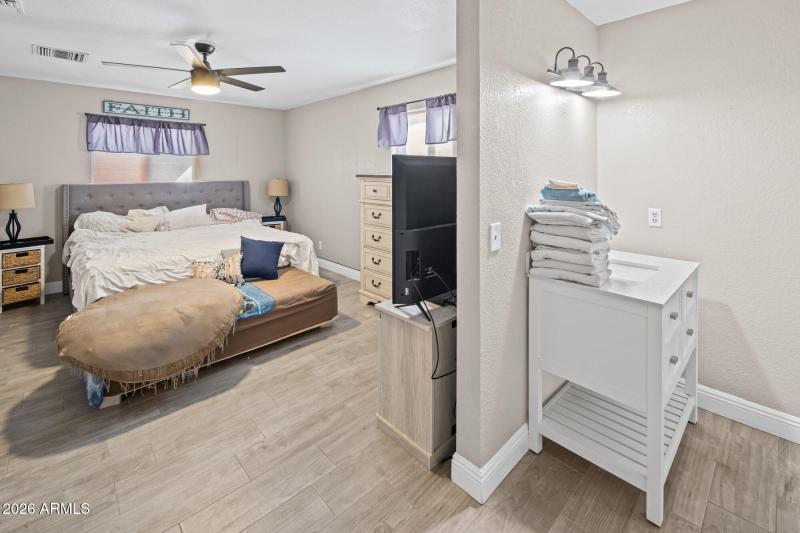 2720 Cisco Dr N I (8)