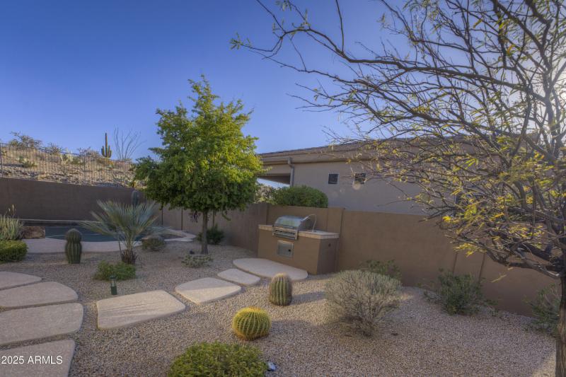 E Preserve Built in BBQ