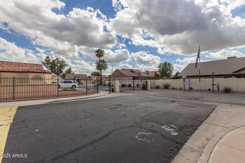 Cul De Sac Behind Home