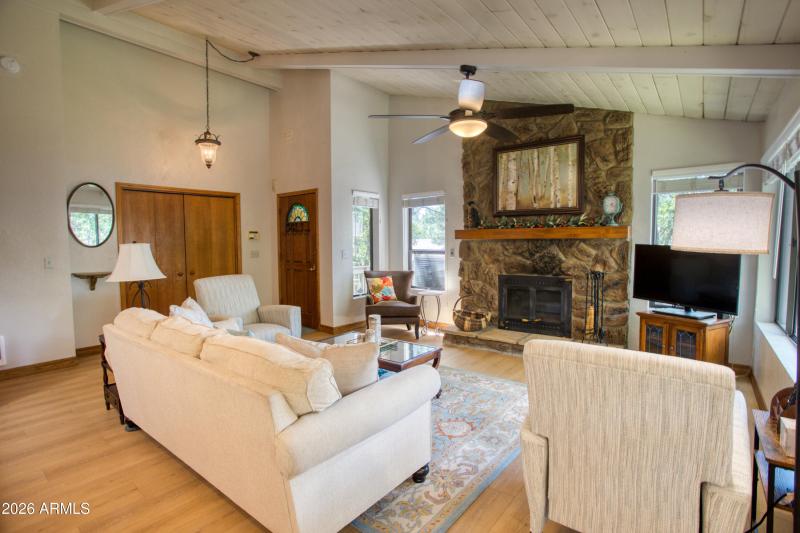 Paxmanphoto_PAX_9260