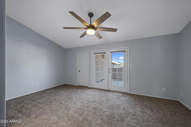 1920 E Maryland Ave #31-24