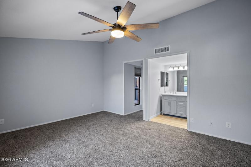 1920 E Maryland Ave #31-25