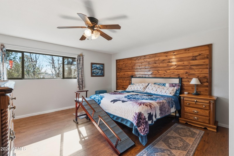 Master bdrm up