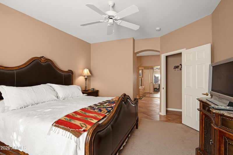 JL_1070CrownRidge-interiors-PrimarySuite