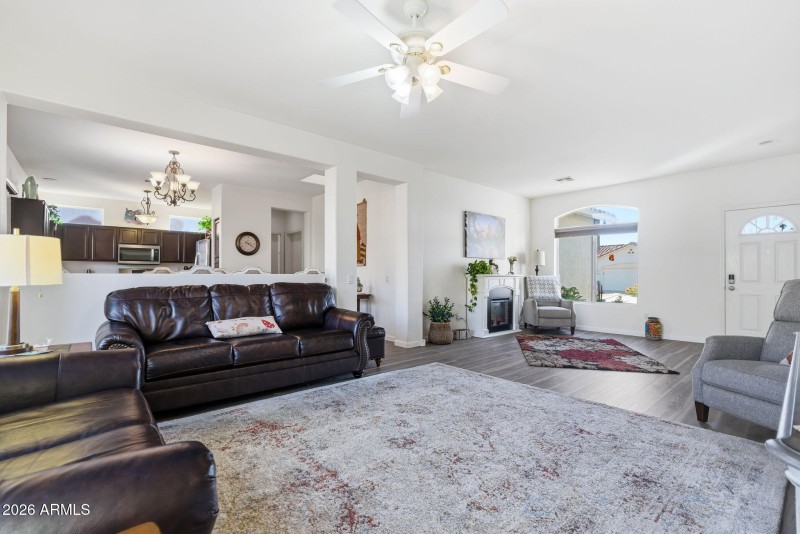 8-web-or-mls-15348 W Arzon Way--21